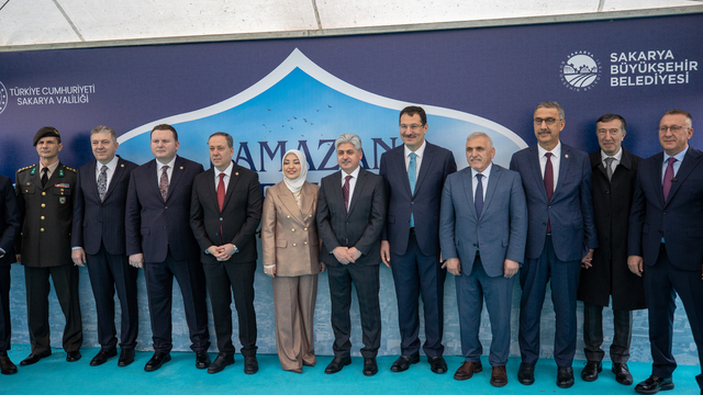 AK Parti Genel Başkan Yardımcısı Yavuz ve KEFEK Başkanı Erdoğan, Sakarya'da bayramlaştı