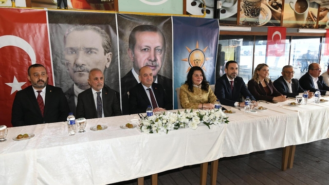 AK Parti Çanakkale Milletvekili Gider, partisinin bayramlaşma törenine katıldı