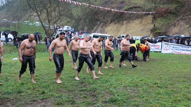Ordu'da, Fizme Dereköy Bayram Şenliği'nin başpehlivanı Nedim Gürel oldu