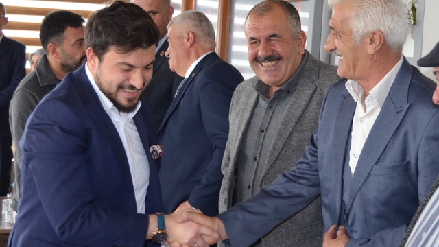 Bitlis'te şarampole devrilen hafif ticari aracın sürücüsü öldü