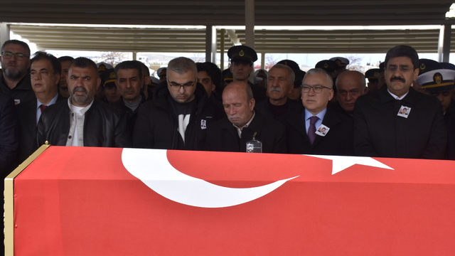 Şehit Astsubay Nihat İrgi, memleketi Sivas'ta toprağa verildi