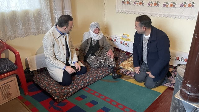 Malazgirt Kaymakamı Göksu Bayram, bayram ziyaretlerinde bulundu