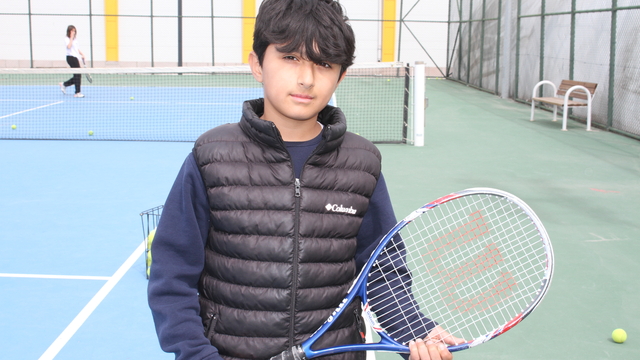 Vanlı öğrenciler, tenis şampiyonasına hazırlanıyor