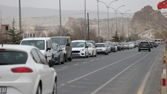 Bayram tatili nedeniyle Kapadokya'da yerli turist yoğunluğu