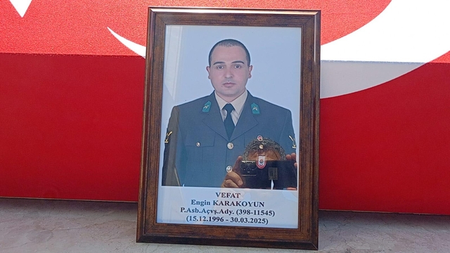 Geçirdiği rahatsızlık sonucu ölen askeri öğrenci, Kars'ta toprağa verildi