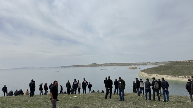 Atatürk Barajı Göletinde kaybolan kişi aranıyor