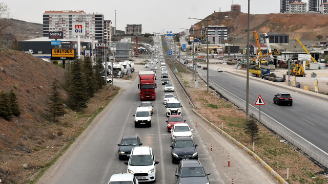 Kırıkkale'de bayram tatilinden dönüş yoğunluğu başladı