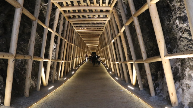 Çankırı'daki Yer Altı Tuz Şehri bayram tatilinde ziyaretçilerle doldu