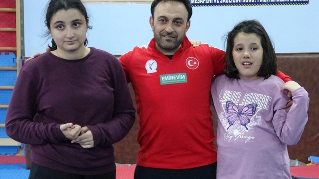 Otizmli Betül ile Enise, Türkiye Jimnastik Şampiyonası'na hazırlanıyor