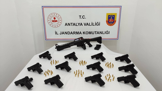 Antalya'da ruhsatsız silah operasyonunda yakalanan şüpheli tutuklandı