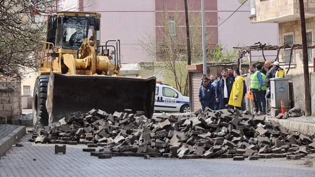 Nevşehir Belediyesi kentte alt ve üst yapı çalışmalarına başladı