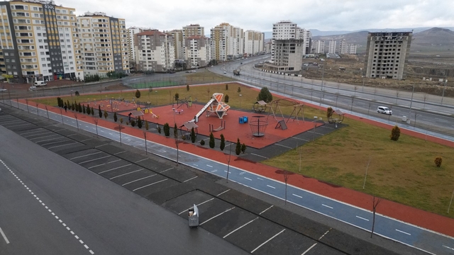 Melikgazi Belediyesi ilçeye yeni parklar kazandırıyor