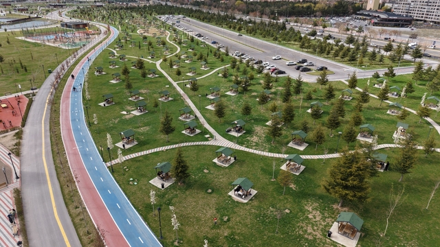 Vatandaşların bayram tatilinde tercihi Recep Tayyip Erdoğan Millet Bahçesi oldu