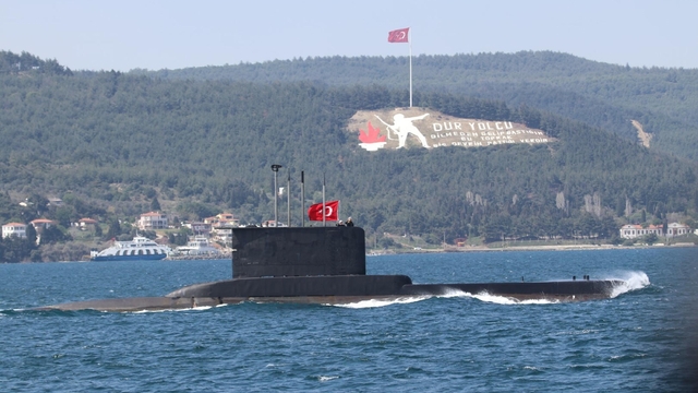 Dumlupınar ile Atılay Denizaltısı şehitleri anıldı