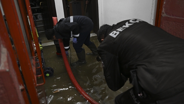 Ankara'da sağanak nedeniyle iki daireyi su bastı