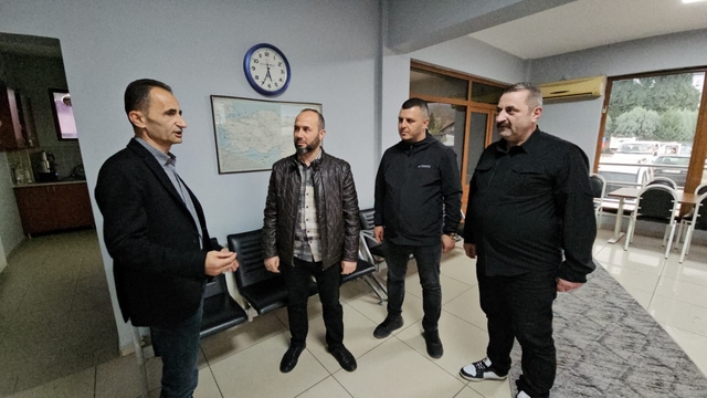 Bulduğu ziynet eşyası dolu çantayı teslim eden şoföre ödül