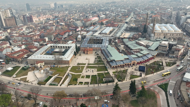 Bakan Kurum'dan Bursa'daki Tarihi Hanlar bölgesindeki dönüşüme ilişkin paylaşım: