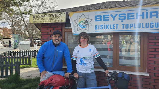 Bisikletiyle 2 yıldır dünya turunda olan Alman kadın, Konya'ya ulaştı