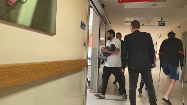 Balkondan düşen çocuk ağır yaralandı