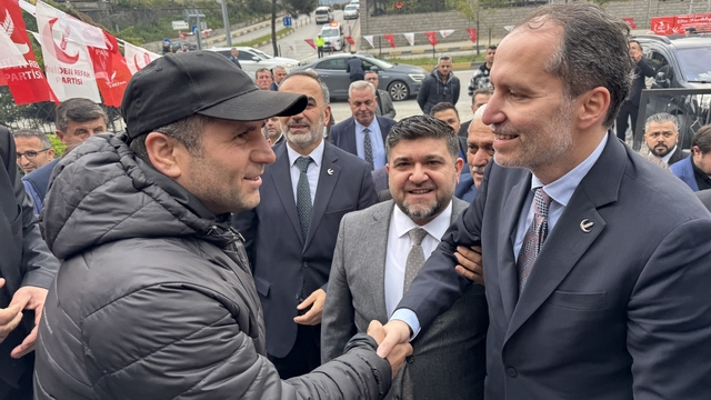 Yeniden Refah Partisi Genel Başkanı Erbakan, Bartın'da partisinin il kongresine katıldı