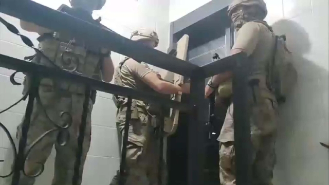 İzmir'de suç örgütü operasyonu: 12 gözaltı