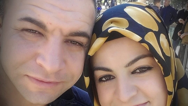 Boşanma aşamasındaki eşini, başkasıyla mesajlaştığı iddiasıyla öldürmüş