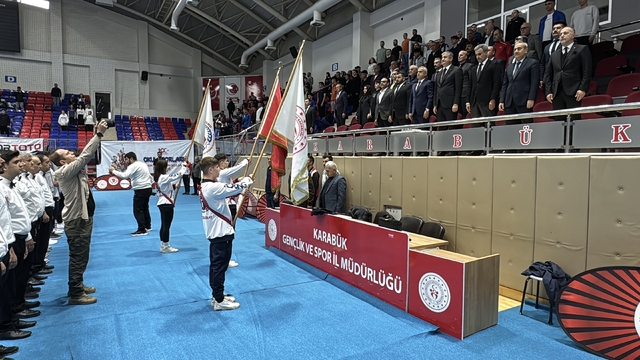 Okul Sporları Gençler Türkiye Boks Birinciliği Karabük'te başladı