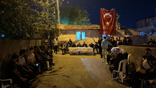 İskenderun İlçe Emniyet Müdürü Güneş vatandaşlarla buluştu