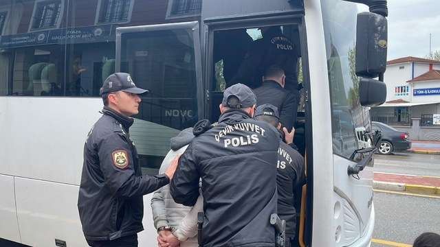 Sakarya'da 5 kişinin öldüğü silahlı kavgada 8 şüpheli adliyede