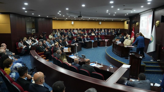 Gölbaşı Belediye Meclisi'nde encümen üyeleri belirlendi