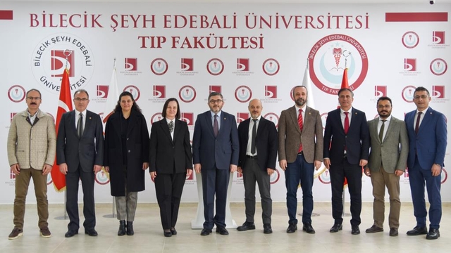 BŞEÜ Tıp Fakültesi Dekanlığına Prof. Dr. Kaklıkkaya atandı