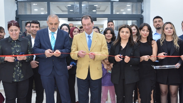 Diyarbakır'da "Desen Sergisi" sanatseverlerle buluştu