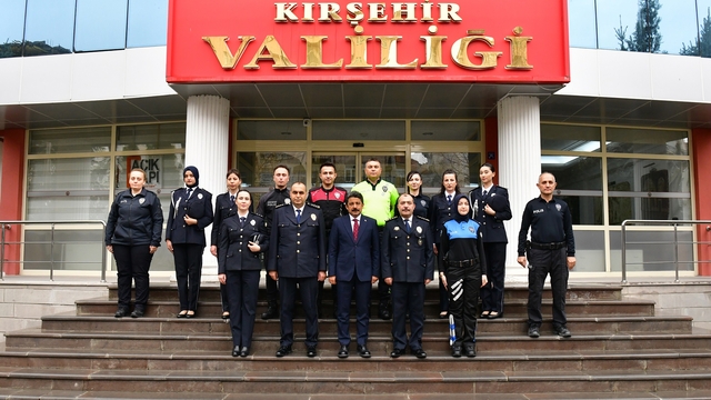 Kırşehir Emniyet Müdürü Kartal ve beraberindekiler, Vali Demiryürek'i ziyaret etti
