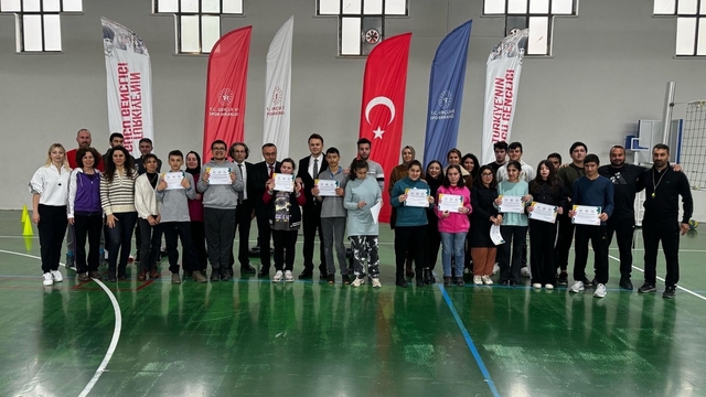 Gerze'de özel bireylere yönelik "Mutlu Çarşamba" etkinliği düzenlendi