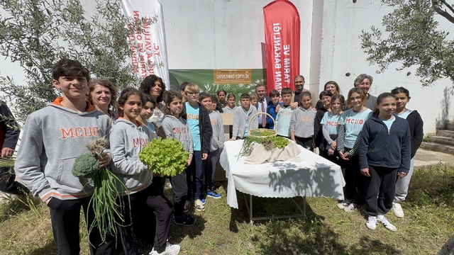 Bodrum'da "Okuldaki Çiftlik Projesi" kapsamında hasat yapıldı