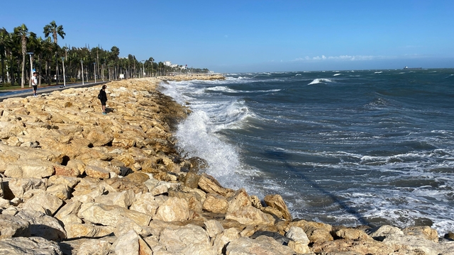 Mersin'de kuvvetli rüzgar etkili oluyor