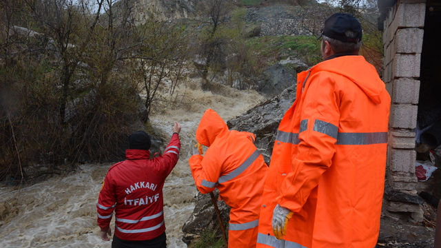 Hakkari'de kaybolan kadın için arama çalışması başlatıldı