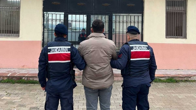 Vezirköprü'de 7 yıl 6 ay hapis cezasıyla aranan hükümlü yakalandı