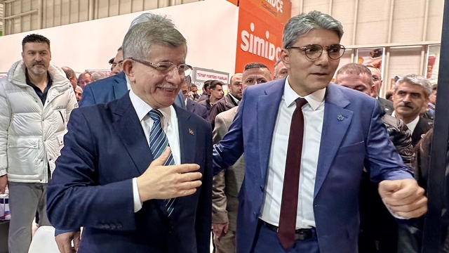 Gelecek Partisi Genel Başkanı Davutoğlu, Konya Tarım Fuarı'nı ziyaret etti