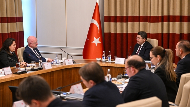 Adalet Bakanı Yılmaz Tunç, Avrupa İşkencenin Önlenmesi Komitesi Başkanı Mitchell ile görüştü