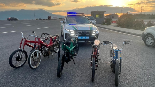 İzmir'de otoyolda yarışan motosikletlilere 115 bin 589 lira para cezası