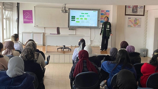 Yozgat'ta Halk Eğitim Merkezi kursiyerlerine bağımlılıklar anlatıldı
