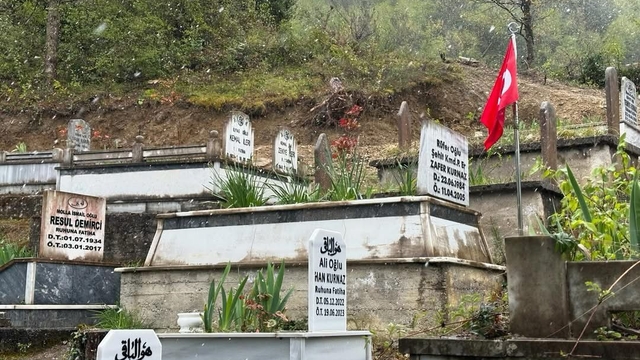 Şehit Zafer Kurnaz, Alaçam'da kabri başında anıldı