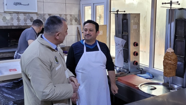 Salıpazarı'nda tavuk döner satışı yapan işletmeler denetlendi