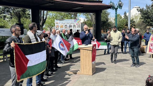 Arhavi'de Filistin'e destek yürüyüşü düzenlendi