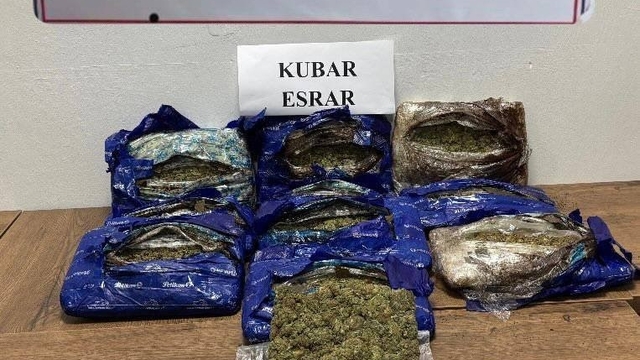 Otobüste 7 kilo esrarla yakalanan yolcu tutuklandı