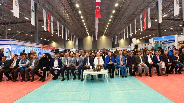 Van'da düzenlenen "Doğu Anadolu Kariyer Fuarı" sona erdi