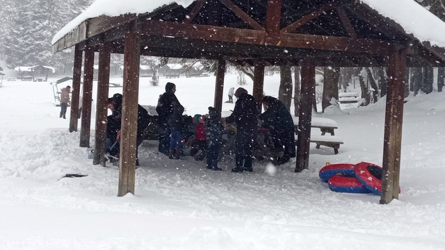 Abant Gölü Milli Parkı'nda kar kalınlığı 40 santime ulaştı