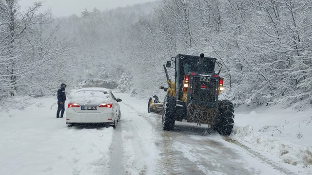 Amasya'da kar nedeniyle 39 köy yolu ulaşıma kapandı