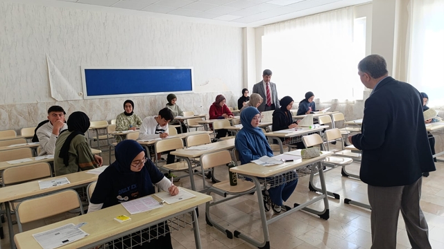 Anamur'da öğrenciler için umre ödüllü bilgi yarışması düzenlendi